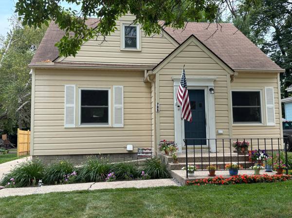 725 3rd ST SE, Willmar, MN 56201