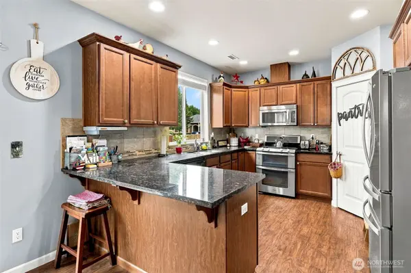 6524 Wrangler DR SE, Tumwater, WA 98501
