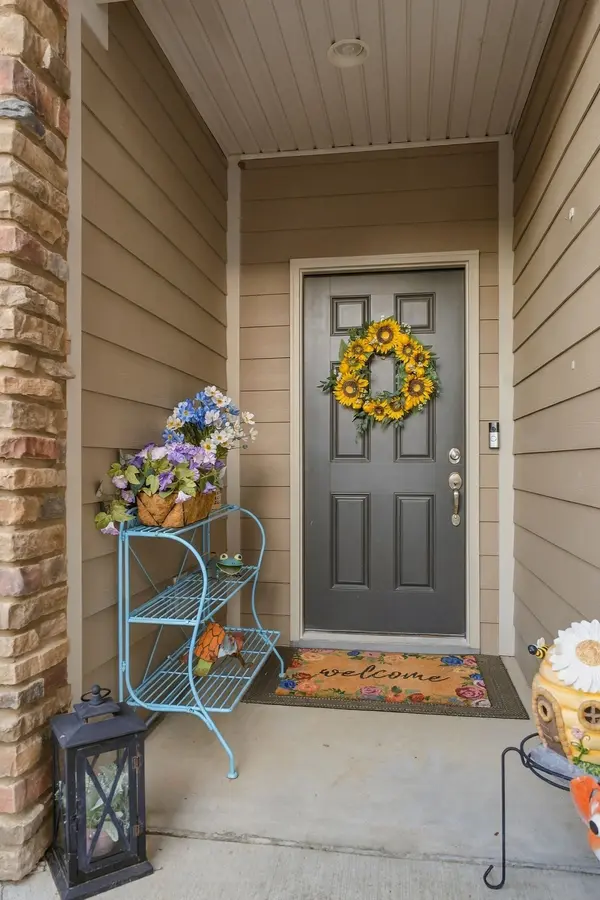 2341 Stonecenter Ln, Murfreesboro, TN 37128
