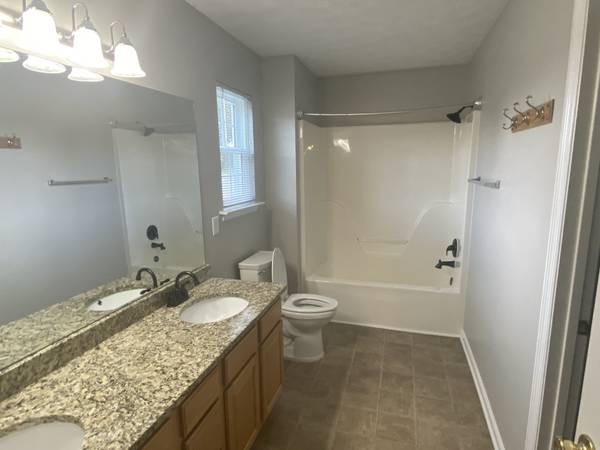 800 Bristol Dr, Smyrna, TN 37167