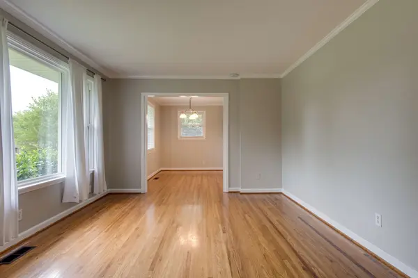 4900 Salem Dr, Nashville, TN 37211