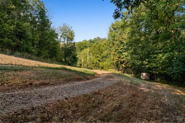 573 Happy Valley Rd, Bell Buckle, TN 37020