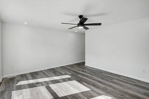 572 Donna Dr, Clarksville, TN 37042