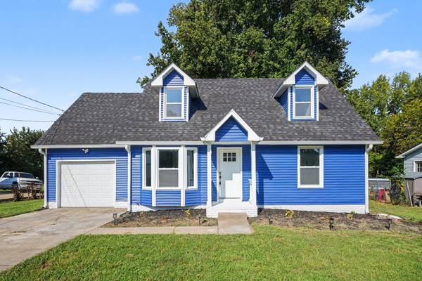 572 Donna Dr, Clarksville, TN 37042