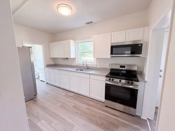 2545 W Mount Vernon Rd, Bethpage, TN 37022