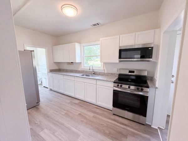 2545 W Mount Vernon Rd, Bethpage, TN 37022
