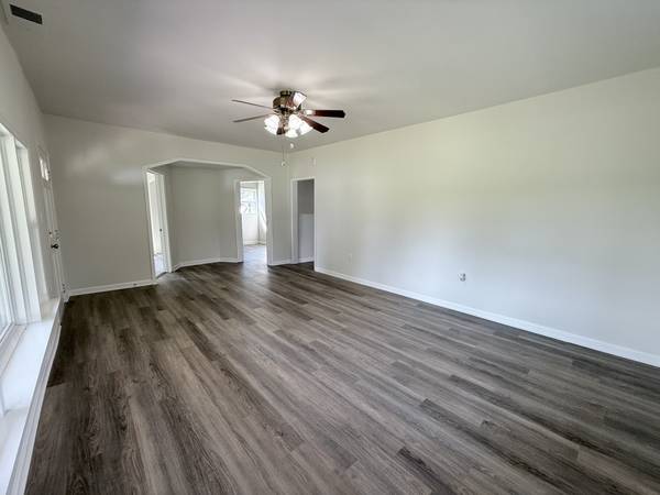 2545 W Mount Vernon Rd, Bethpage, TN 37022