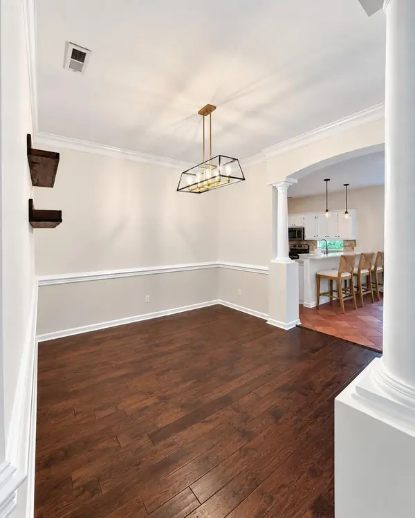 933 S Woodstone LN, Nashville, TN 37211