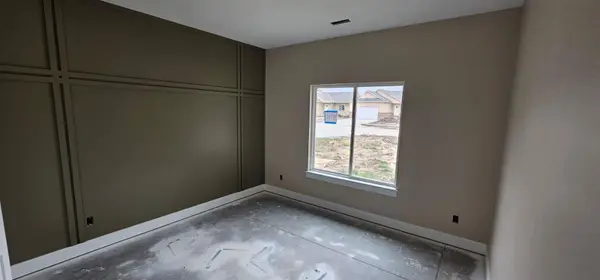 8962 E Joshua St, Bel Aire, KS 67226
