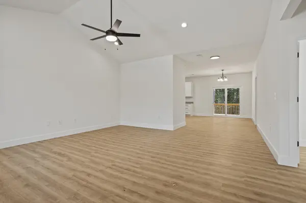 171 Easy ST, Wellford, SC 29385