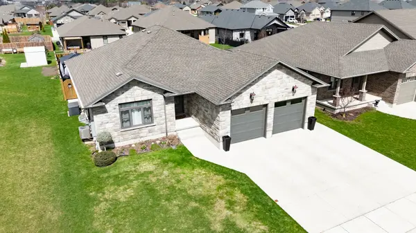 1025 Reserve AVE S, North Perth, ON N4W 0B5