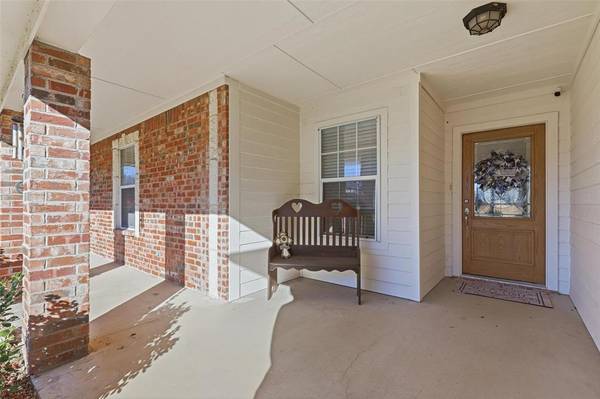 3207 Crossbridge Circle, Granbury, TX 76049