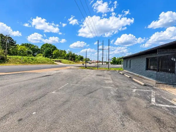 4117 W Marshall Avenue, Longview, TX 75604
