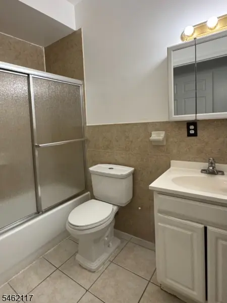 142 Ege Ave, Jersey City, NJ 07304