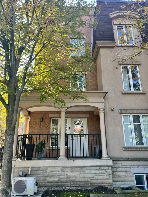 46 Western Battery RD #801, Toronto C01, ON M6K 3P1