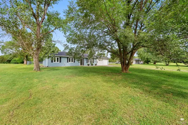 2417 Brookfield DR, Manhattan, KS 66503