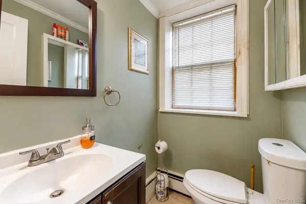 145 Arlington AVE, Valley Stream, NY 11580