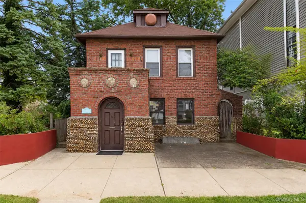 145 Arlington AVE, Valley Stream, NY 11580