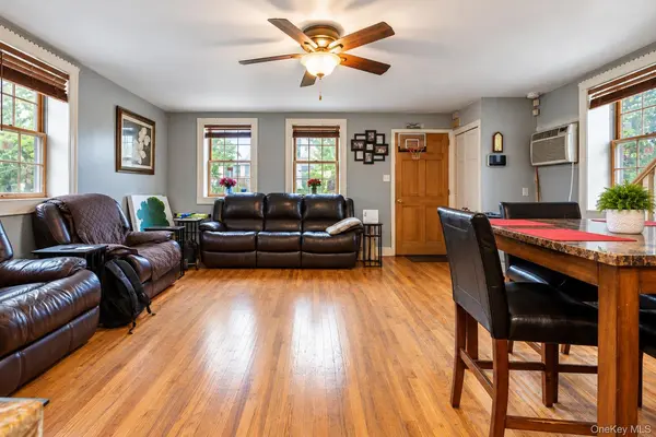 145 Arlington AVE, Valley Stream, NY 11580