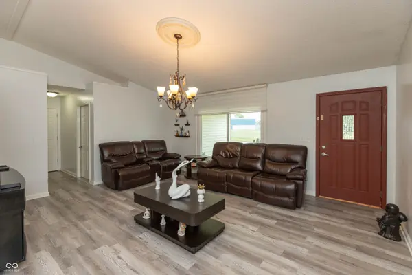 1018 Dunbar DR, Seymour, IN 47274