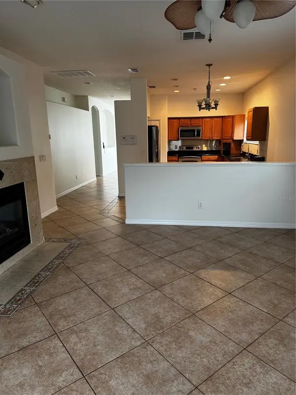 2742 DOVER GLEN CIR, Orlando, FL 32828