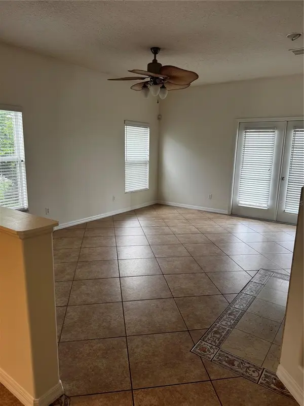 2742 DOVER GLEN CIR, Orlando, FL 32828