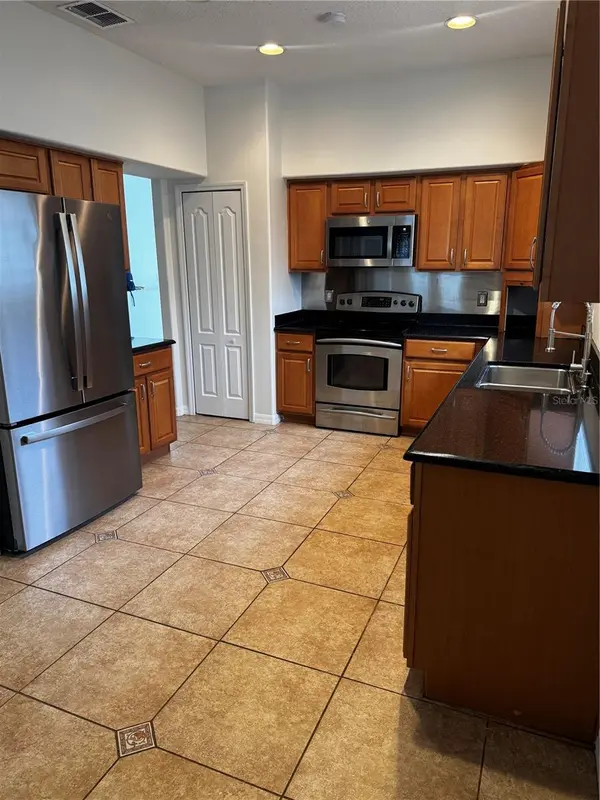 2742 DOVER GLEN CIR, Orlando, FL 32828