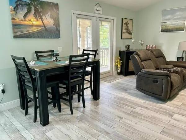 1025 LAKE AVOCA PL, Tarpon Springs, FL 34689