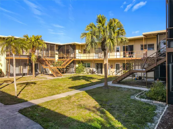 5396 4TH ST N #105, St Petersburg, FL 33703