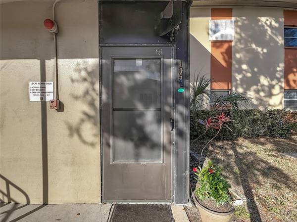 5396 4TH ST N #105, St Petersburg, FL 33703