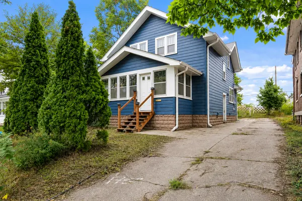 1024 Western AVE N, Saint Paul, MN 55117