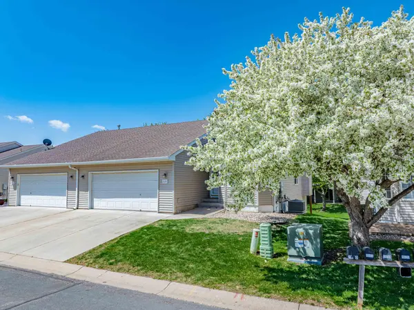 102X Primrose LN, Waconia, MN 55387