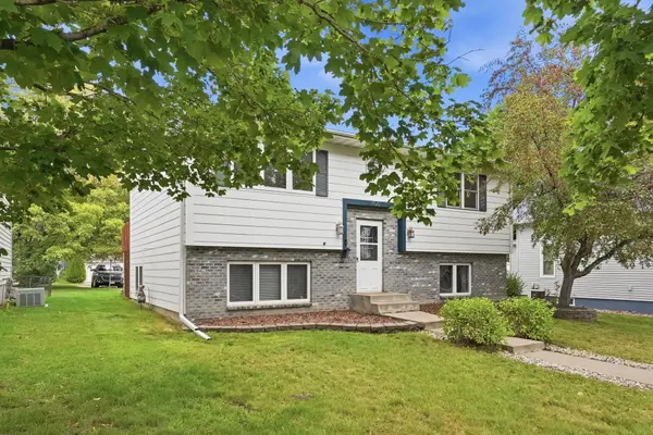 406 5th AVE N, Sauk Rapids, MN 56379