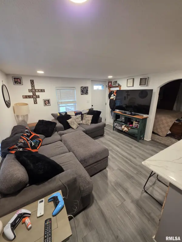 503 S ELM ST, Tallula, IL 62688