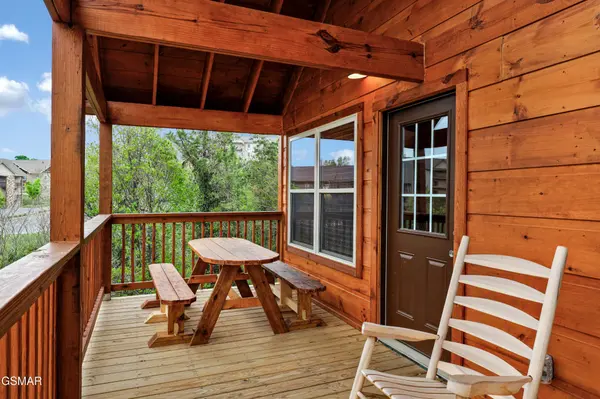615 Quill Gordon Court, Pigeon Forge, TN 37863