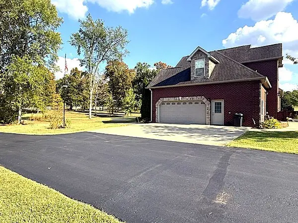 138 Longwood Dr, Shelbyville, TN 37160