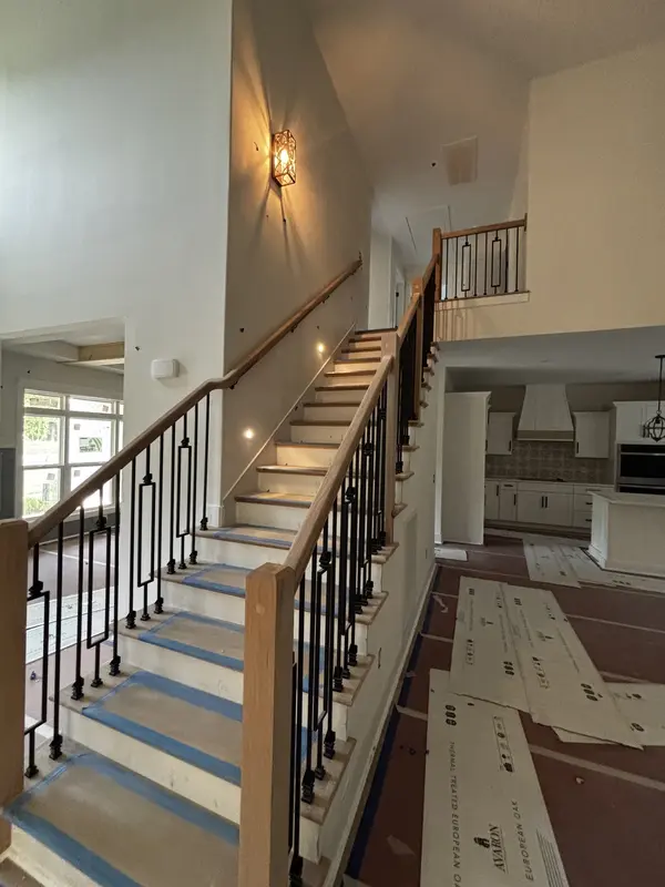 1300 Reda Dr, Clarksville, TN 37042