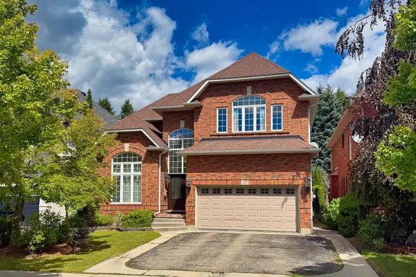 27 Thoroughbred BLVD, Hamilton, ON L9K 1L2