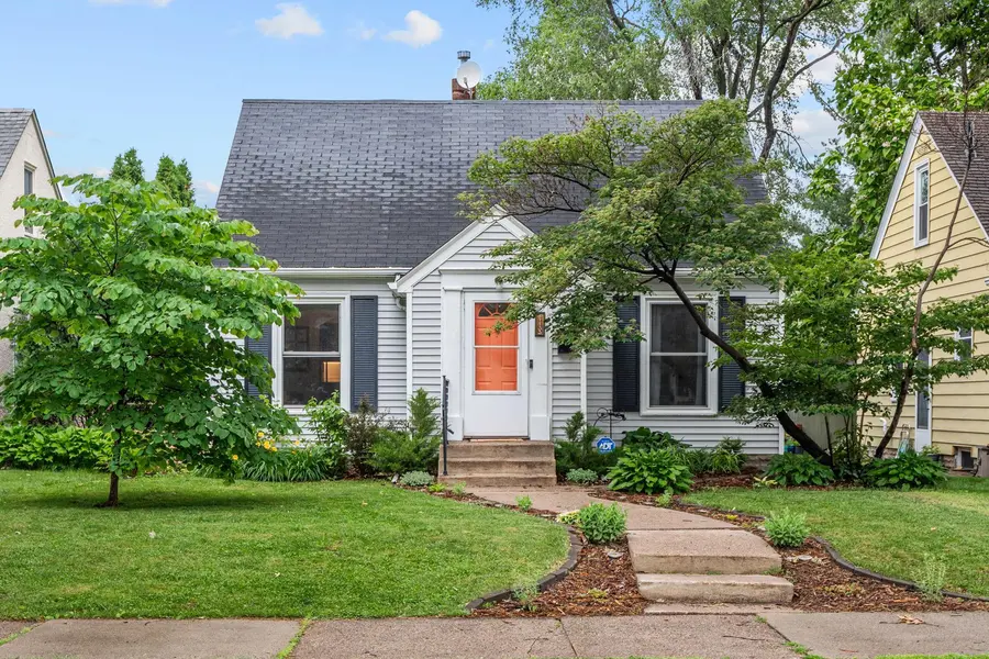 1133 California AVE W, Saint Paul, MN 55108