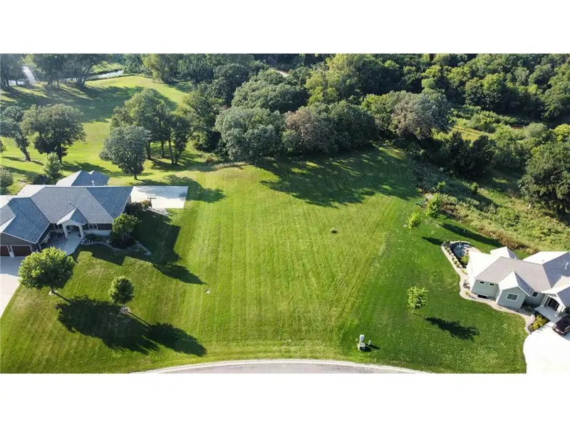XXXX Leaf PT, Lynd, MN 56157