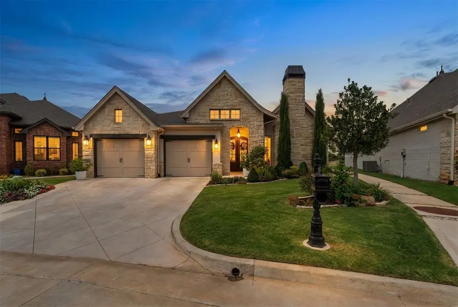 5641 Cotton Tail LN, Edmond, OK 73025
