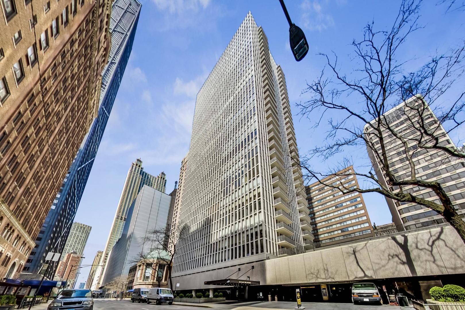 200 E Delaware PL #26A, Chicago, IL 60611