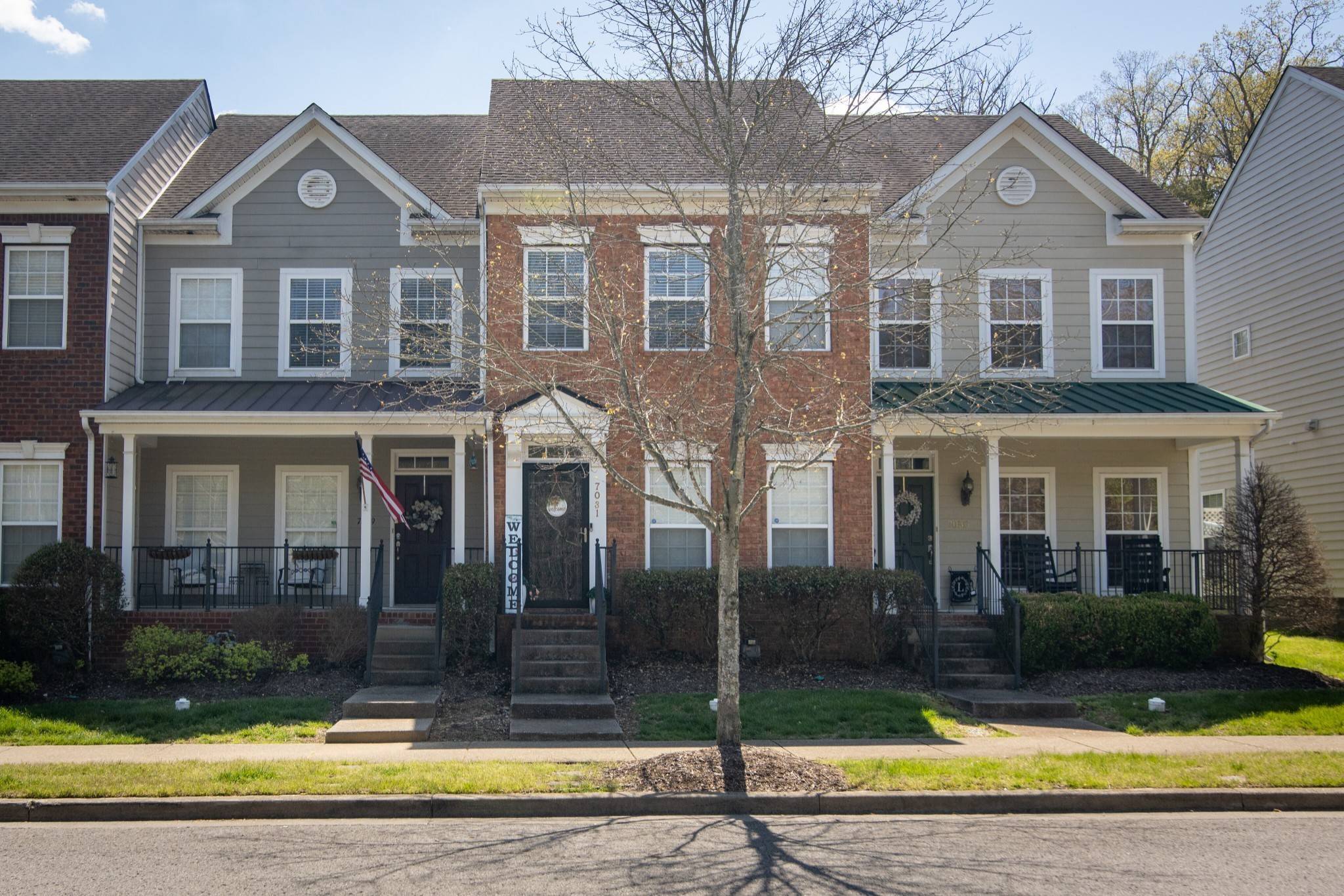7031 Sunnywood Dr, Nashville, TN 37211