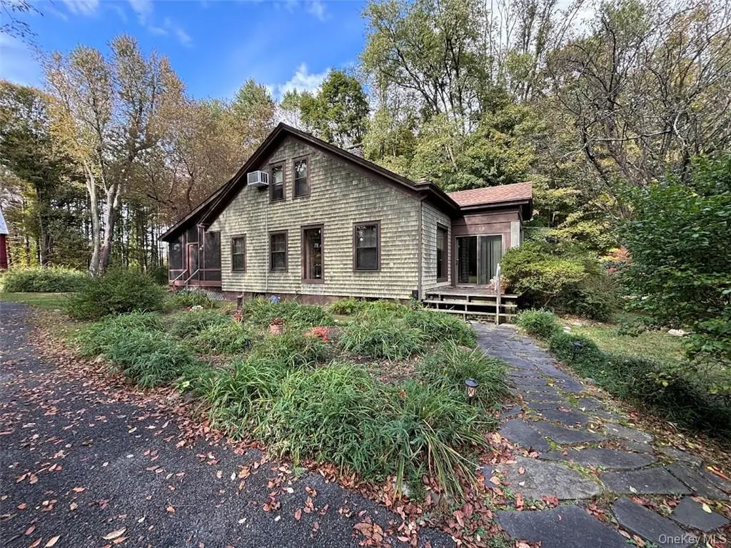 123 Plains RD, New Paltz, NY 12561