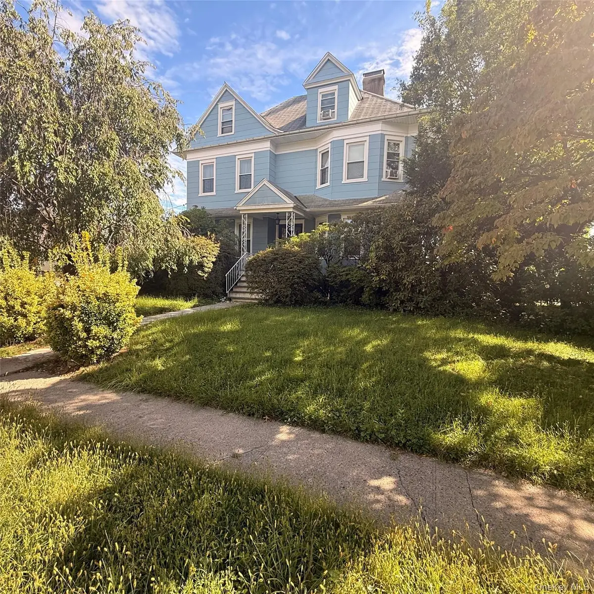 20 Edgewood PARK, New Rochelle, NY 10801