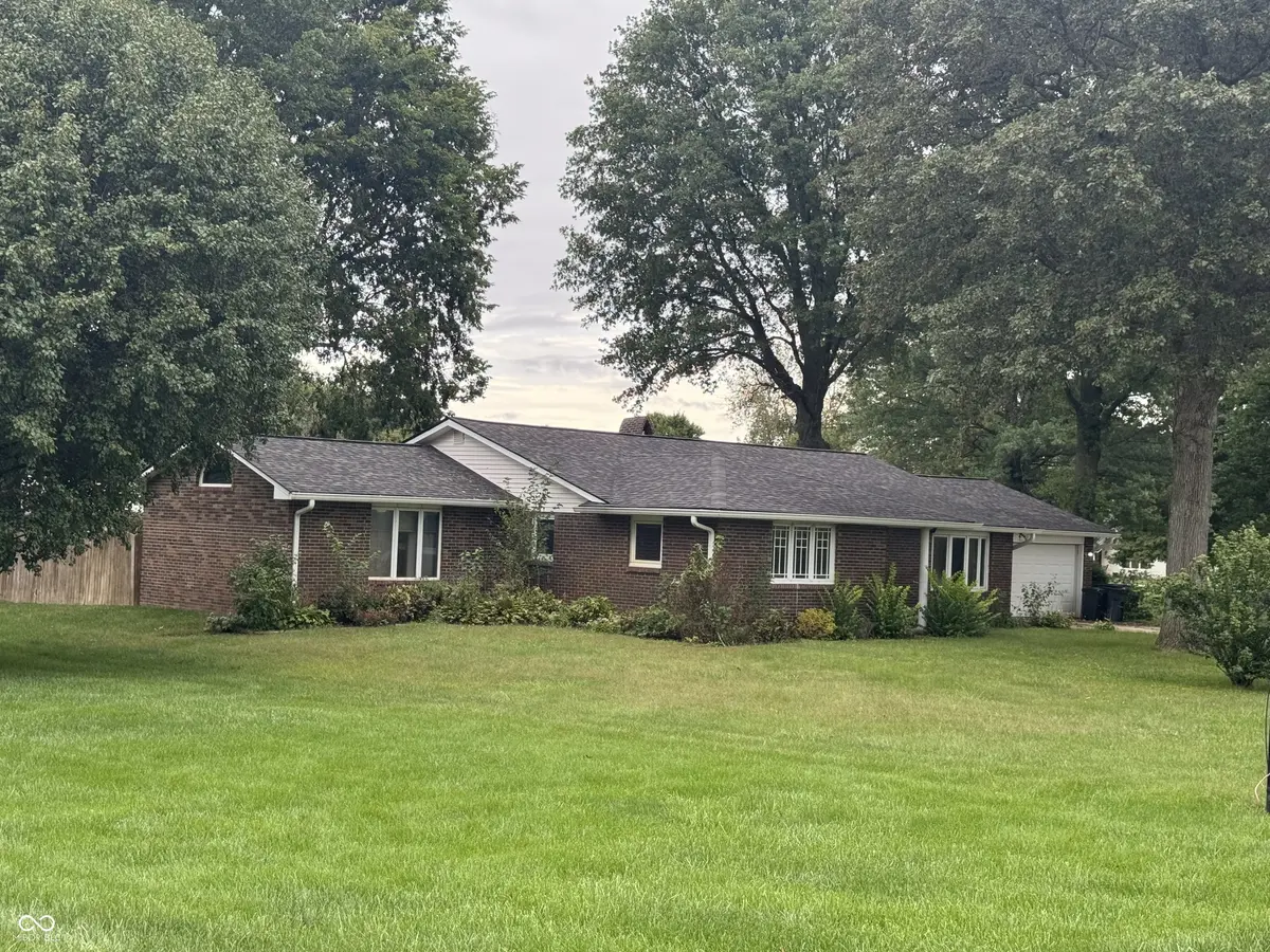 244 W 900 N, Alexandria, IN 46001