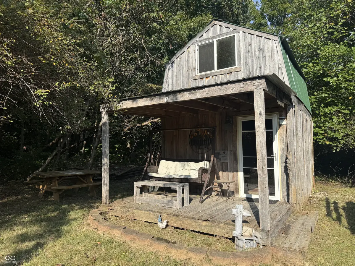 182 Deerfield TRL, Spencer, IN 47460
