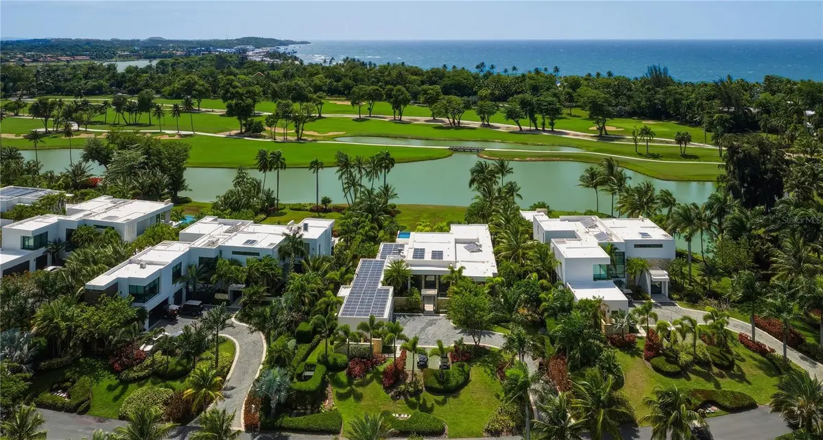 14 EAST BEACH, Dorado, PR 00646