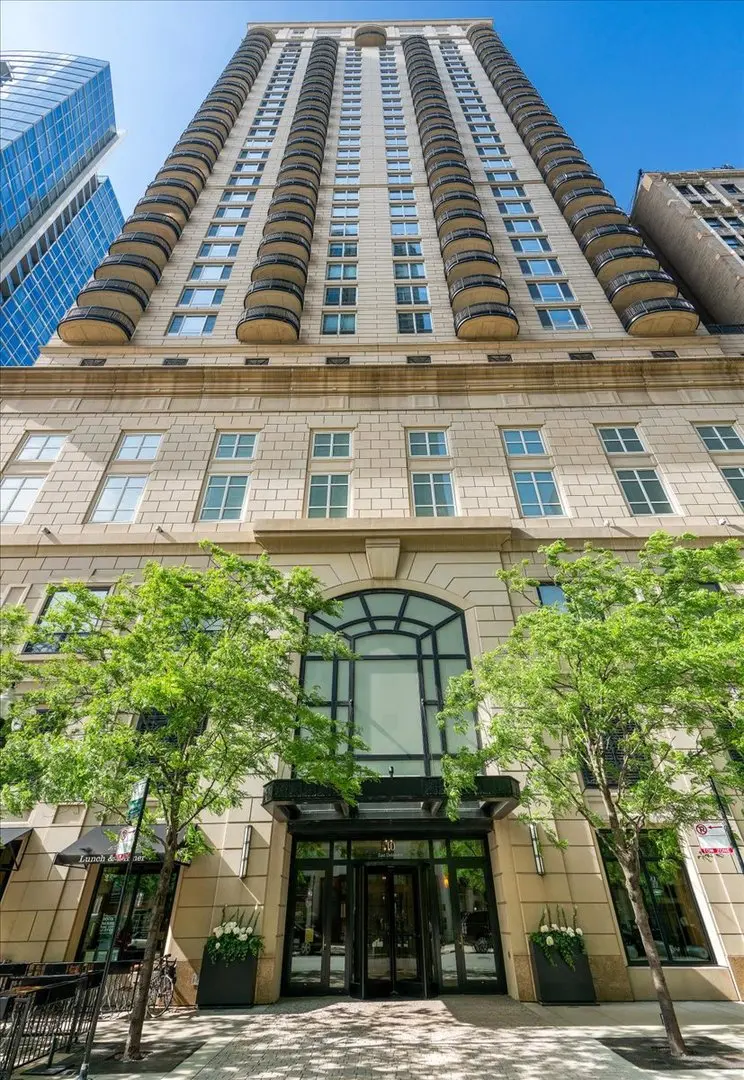 10 E Delaware PL #11A, Chicago, IL 60611