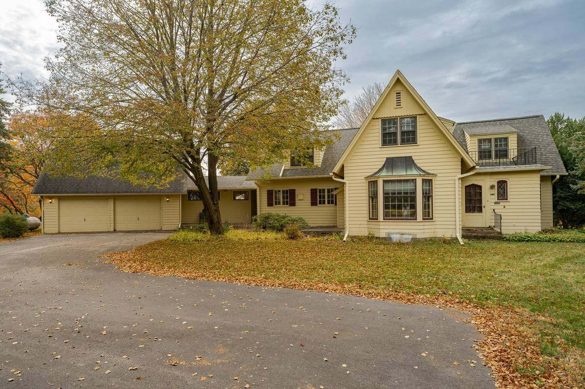 8601 County Road 3 NW, Oronoco, MN 55960